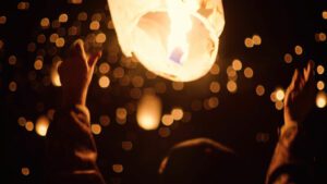 Letting off Paper Lanterns at Light up Winter